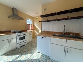 207 S Broom St, Unit #2 in Madison, WI - Building Photo - Building Photo