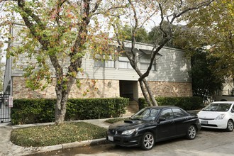 Castle Court in Houston, TX - Building Photo - Building Photo