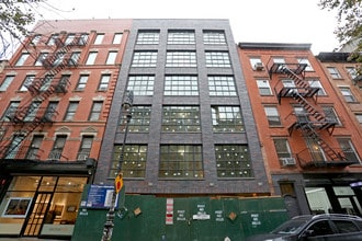 145 Ludlow St in New York, NY - Building Photo - Building Photo