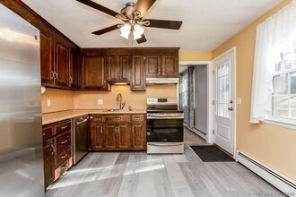 150 Long Hill Dr in Glastonbury, CT - Building Photo - Building Photo