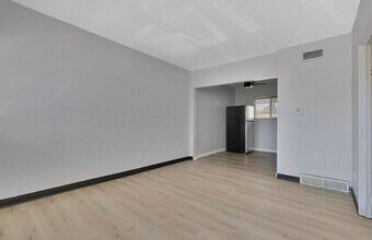 464 E Norwich Ave in Columbus, OH - Building Photo - Building Photo