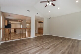 16130 Gardendale Dr in Tampa, FL - Building Photo - Building Photo