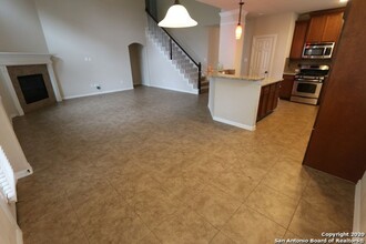 10717 Barnsford Ln in Helotes, TX - Building Photo - Building Photo