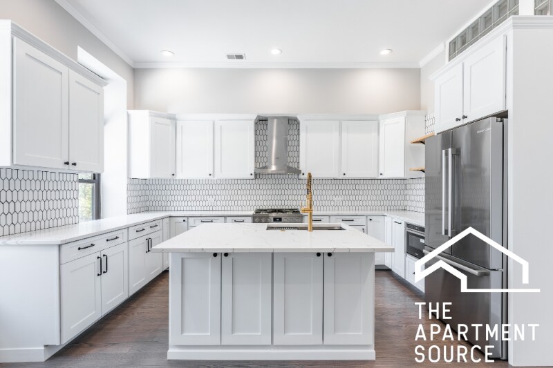 1133 W Madison St-Unit -2f in Chicago, IL - Building Photo