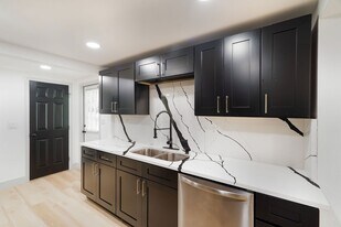 516 5th Ave NE in Largo, FL - Building Photo
