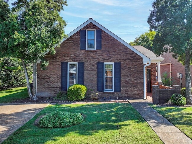 property at 1129 W Main St
