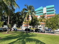 222 Ocean Dr, Unit 4E in Miami Beach, FL - Building Photo - Building Photo