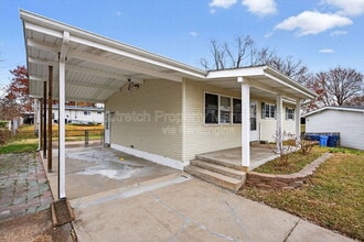 2 Canary Ct in Florissant, MO - Building Photo - Building Photo