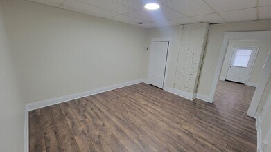 527 Wainwright Ave in Louisville, KY - Building Photo - Building Photo