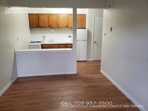 15701 Lamon Ave-Unit -9 in Oak Forest, IL - Building Photo - Building Photo