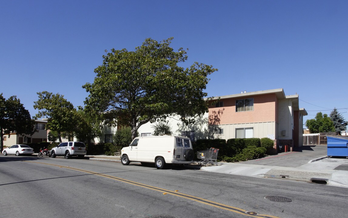 941 Tamarack in Sunnyvale, CA - Building Photo