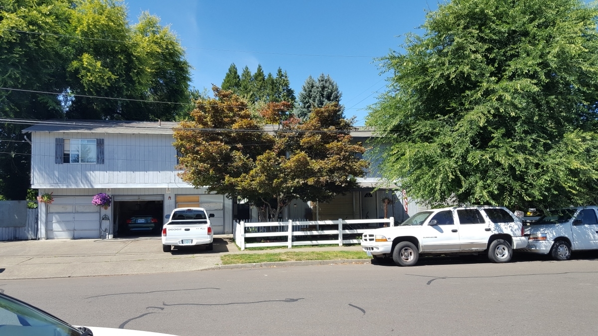 3335 19th Ave in Forest Grove, OR - Building Photo