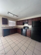 5218 Greene Ln in Las Vegas, NV - Building Photo - Building Photo