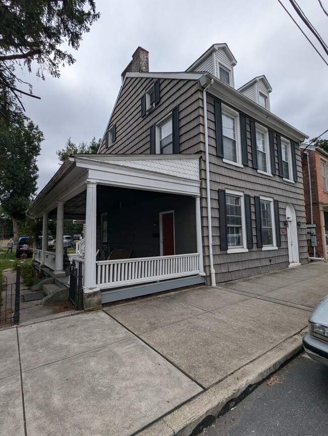 210 E Main St, Unit 5