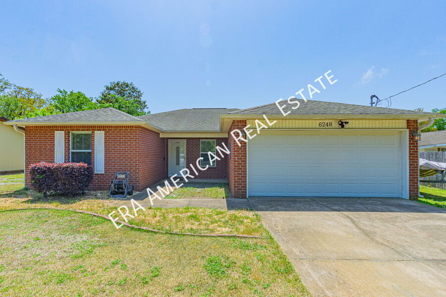 624B W Pine St in Mary Esther, FL - Building Photo