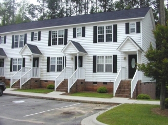 Caswell at Cambridge in Smithfield, NC - Foto de edificio