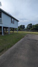 530 S Shady Ln in La Porte, TX - Building Photo - Building Photo