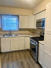 2904-2910 Tamarack Dr in Erie, PA - Building Photo - Building Photo