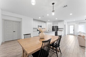 13220 Lago Acero in La Marque, TX - Building Photo - Building Photo