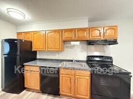 305 Sunrise Ln in Chattanooga, TN - Building Photo