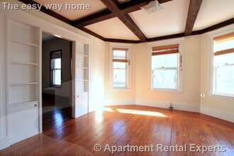 92 Rogers Ave in Somerville, MA - Foto de edificio - Building Photo