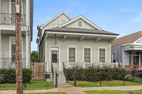 2410 Valence St in New Orleans, LA - Building Photo - Building Photo