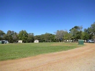 Soapbox Mobile Home Park in Palestine, TX - Foto de edificio