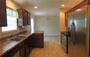 1310 Villa Verde Ct, Unit 1310 in Greenville, IL - Building Photo - Building Photo