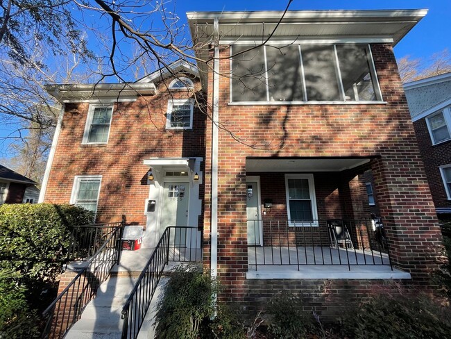 property at 1617 Hollywood Dr