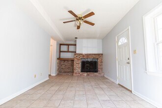 1310 Knob Creek Rd in Johnson City, TN - Building Photo - Building Photo