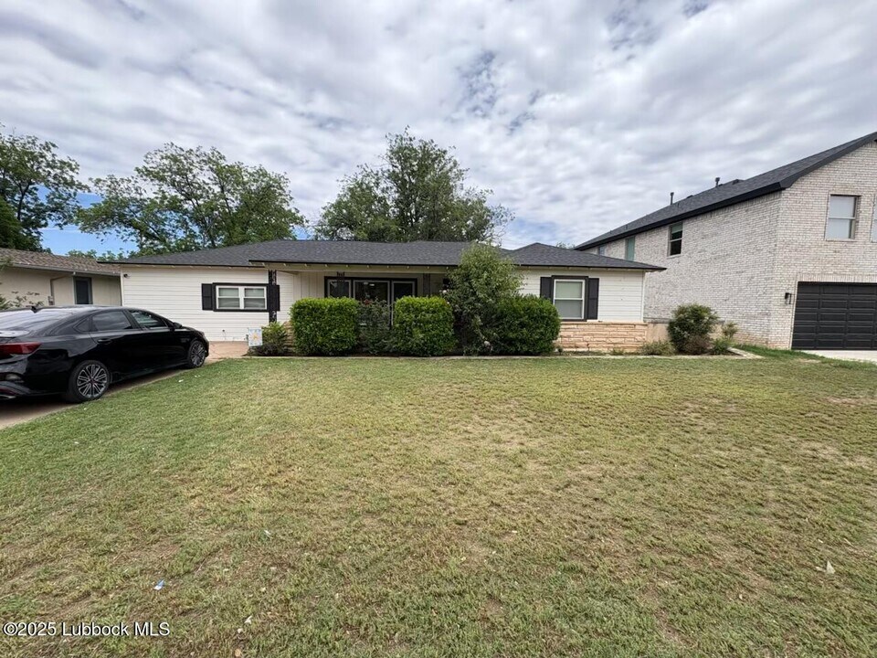 3608 28th St in Lubbock, TX - Building Photo