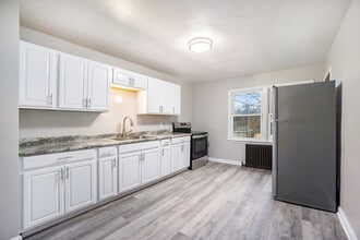 74 Union St S in Battle Creek, MI - Building Photo - Building Photo