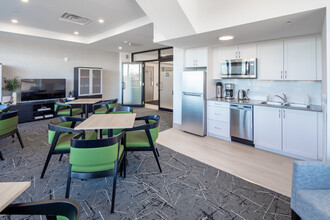 Bayfield Tower Apartments in Barrie, ON - Building Photo - Interior Photo