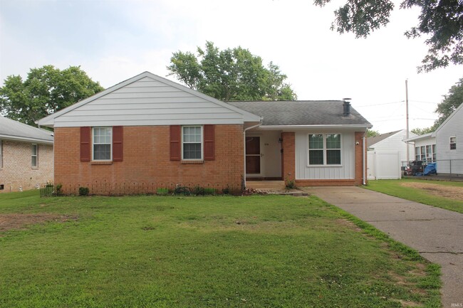 property at 1716 S Walnut Ln