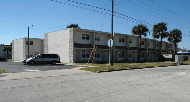 Jasmine Cove in Melbourne, FL - Building Photo - Building Photo