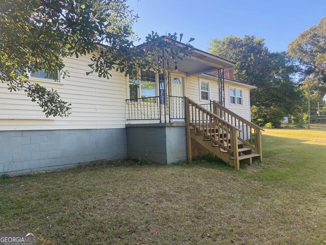 property at 421 Avera Ln