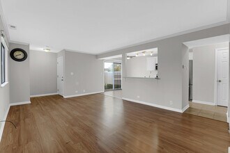 743 Edgelake Point in Schaumburg, IL - Building Photo - Building Photo