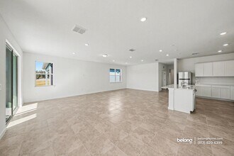 9711 Redwood Hts Rd in Thonotosassa, FL - Foto de edificio - Building Photo