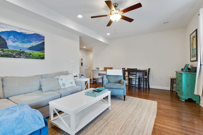 1823 W Leland Ave, Unit 1 in Chicago, IL - Building Photo - Building Photo