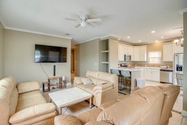 property at 210 W 2nd Ct