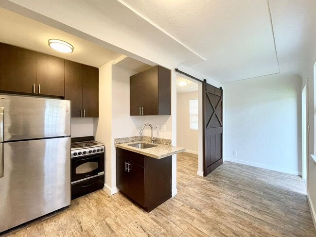 4802 NW 18th Ave in Miami, FL - Building Photo - Building Photo