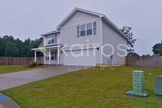 4690 Malay Cir in Milton, FL - Building Photo - Building Photo