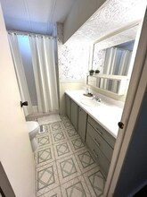 2951 Reinhard Ave in Sarasota, FL - Building Photo - Building Photo