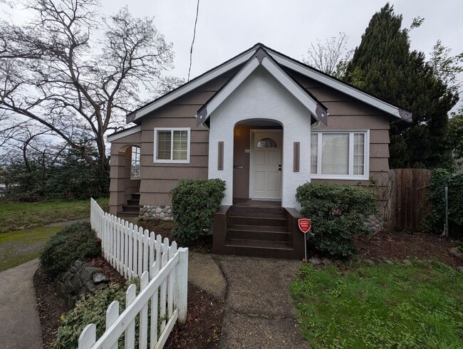 property at 653 Pleasant Ave