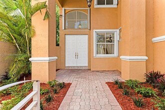 4741 NW 94th Ct in Doral, FL - Building Photo - Building Photo