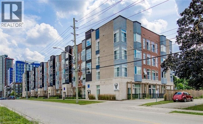 253 Albert St in Waterloo, ON - Building Photo - Building Photo
