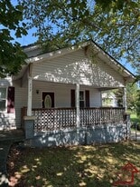 117 N Main St in Sparta, TN - Building Photo