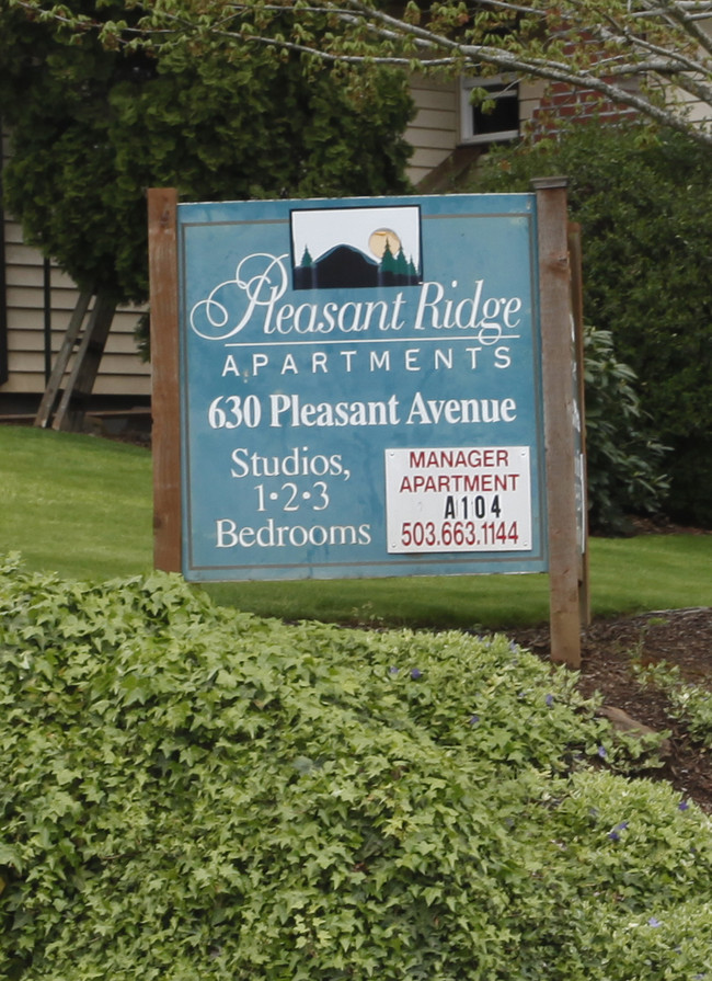 Pleasant Ridge Apartments in Oregon City, OR - Building Photo - Building Photo