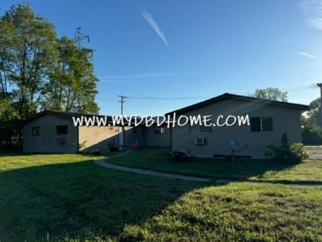 property at 6621 Fairfield Ave