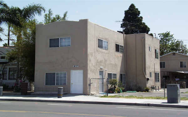 410 S Highland Ave in Fullerton, CA - Building Photo - Building Photo